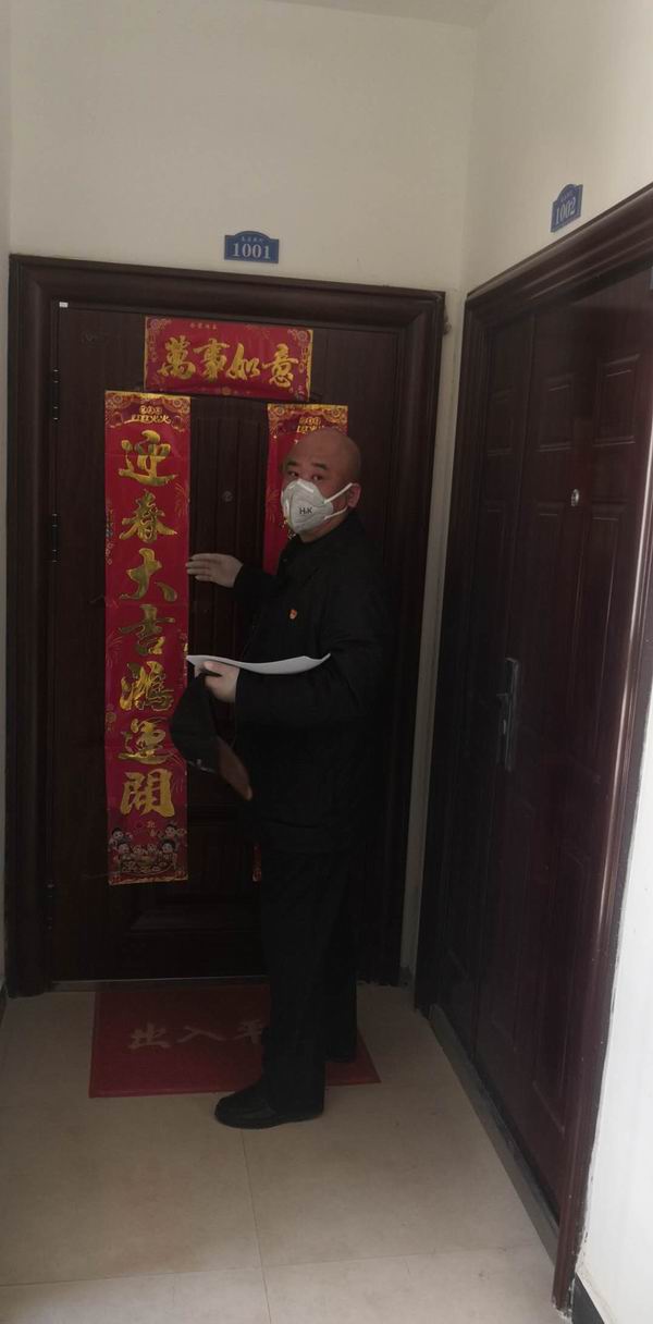 党员干警深入社区开展志愿活动  (1).jpg