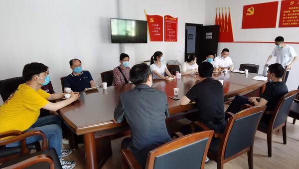 法律援助中心驻人民法院工作站建设座谈交流.jpg