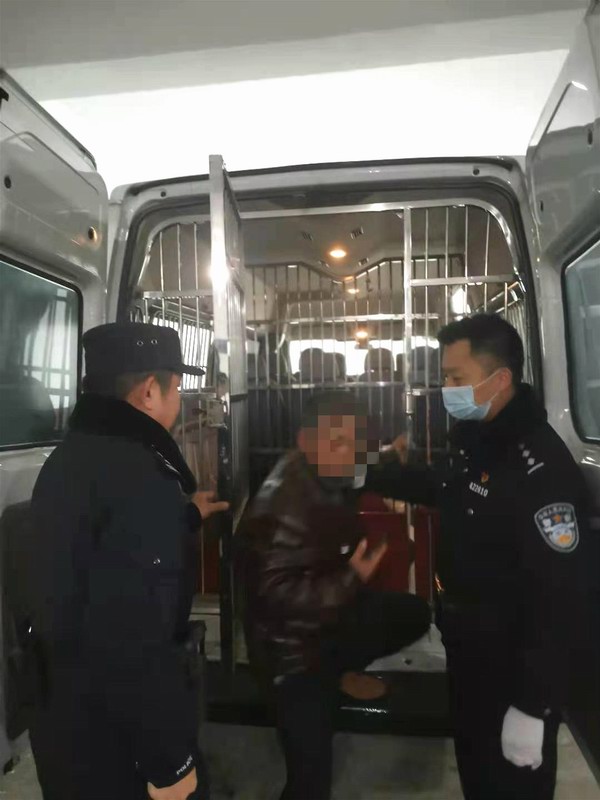 拘留被执行人.jpg