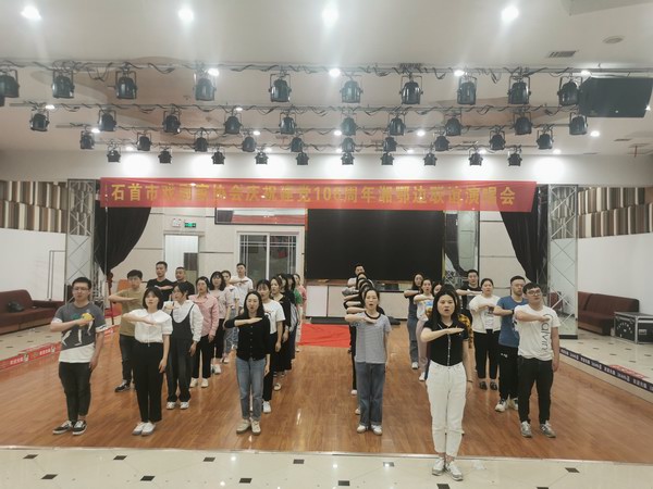 合唱排练.jpg