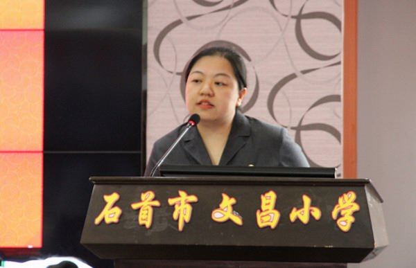 周婧法官宣讲.JPG