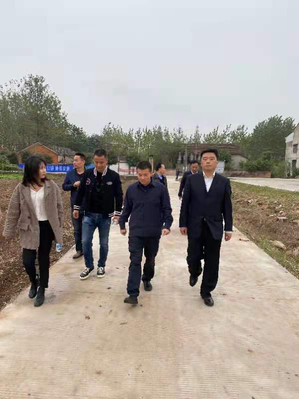 乡镇及法庭走访调研3.jpg