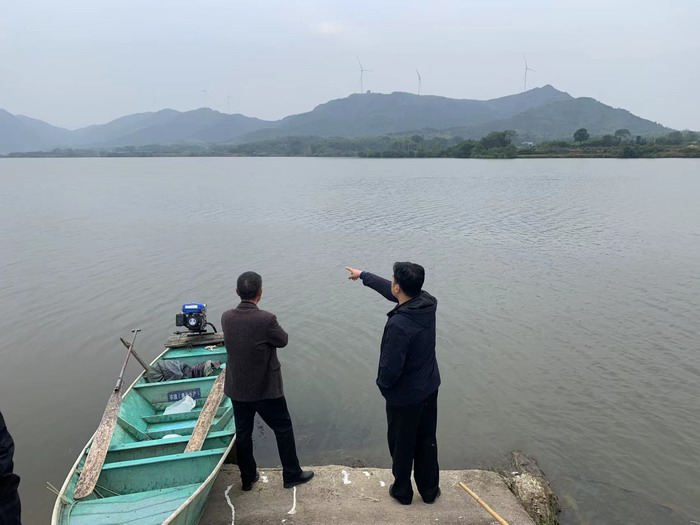 巡湖照片2.jpg