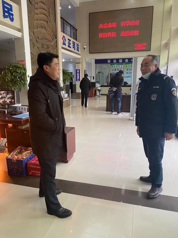 大厅保安.jpg