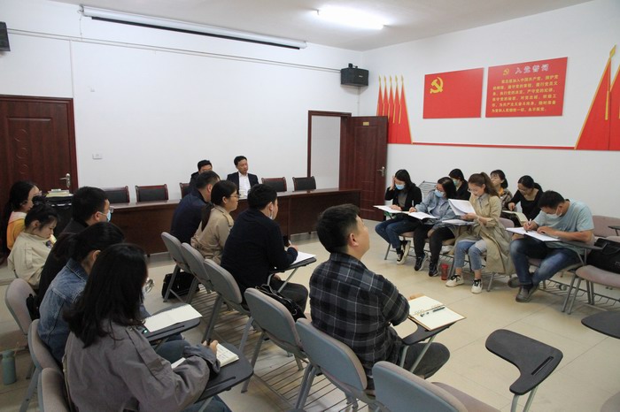 座谈会照片.JPG