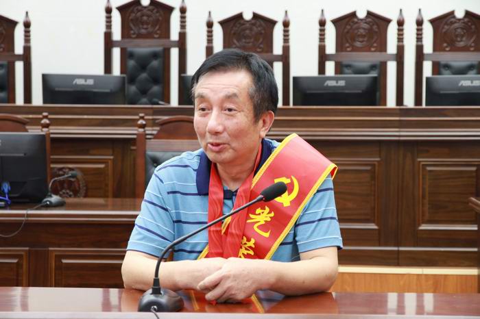 “光荣在党50年”党员发言.JPG