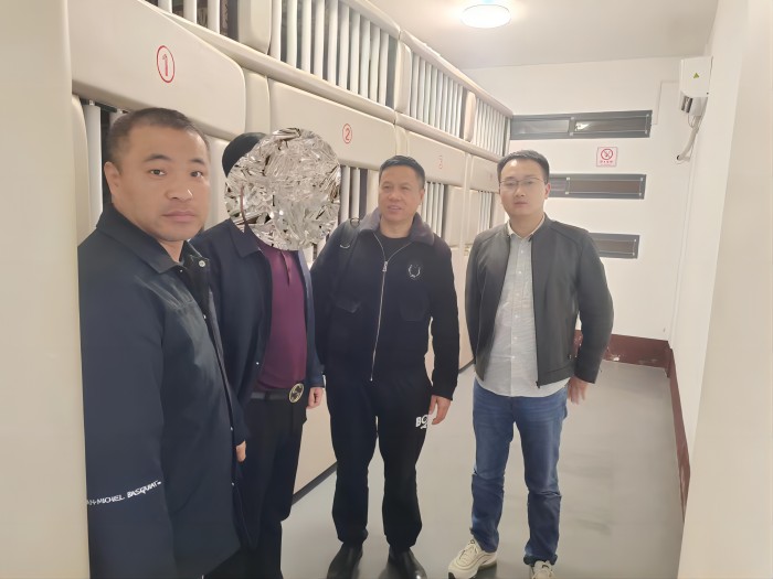 攻坚克难(1).jpg